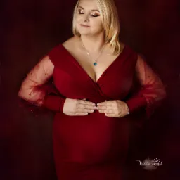 stylizowana sesja ciążowa w studio