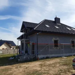 Budynek w Kroczycach podczas prac (wrzesień, październik 2019)