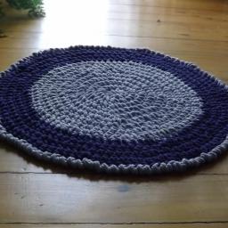 Dywany dziergane szydełkiem ze sznura bawełnianego grubość 5 mm.Na życzenie ustalam z klientem kolor dywanika oraz kształt i wzór wielkość.