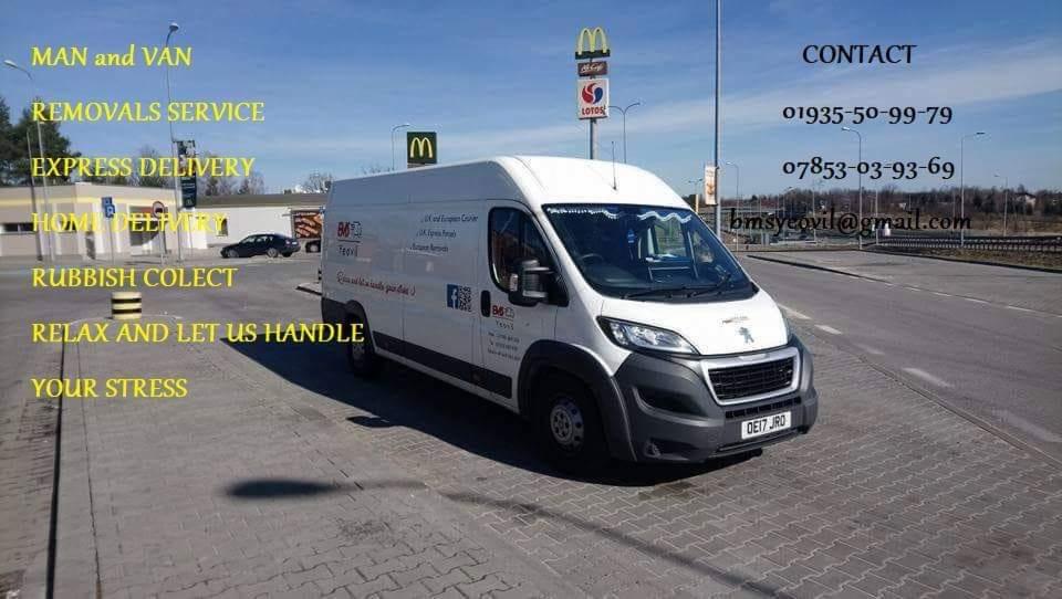 Biała furgonetka firmy transportowej z logo i numerem telefonu zaparkowana na parkingu w pobliżu restauracji McDonald's i stacji Lotos.