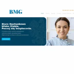 Strona internetowa biura rachunkowego z uśmiechniętą kobietą w tle, logo firmy BMG w lewym górnym rogu, hasło 'Biuro Rachunkowe blisko Ciebie, Poczuj się bezpiecznie' oraz informacje o prowadzeniu...