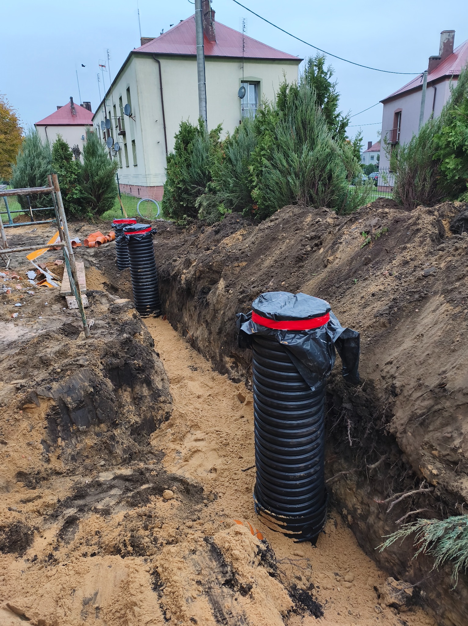 Zewnętrzna instalacja kanalizacyjna.