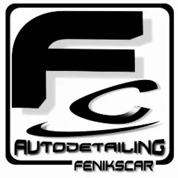 Logo firmy Autodetailing Fenikscar z stylizowanymi literami F i C w czarnej kolorystyce, umieszczone w białej ramce z zaokrąglonymi rogami.