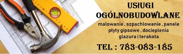 Reklama usług ogólnobudowlanych: szczypce, młotek i poziomica na tle planu architektonicznego oraz numer telefonu kontaktowego.