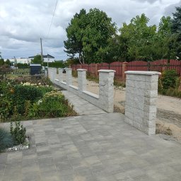 DOSEB - Zabudowa Balkonu w Bloku Łajski