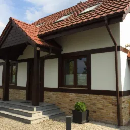 Dom z elewacją w stylu pruskim