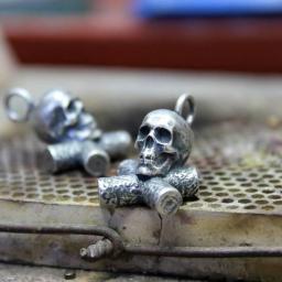 Zawieszka z czaszką