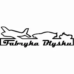 Logo firmy Fabryka Błysku przedstawiające sylwetki samolotu, samochodu i motocykla w czarnym konturze na białym tle.