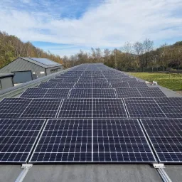 Instalacja 50 kWp zamontowana na dwóch dachach