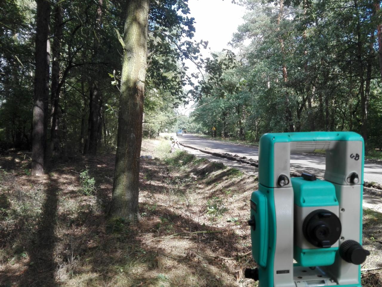Tyczenie drogi w obszarze leśnym (7 km)