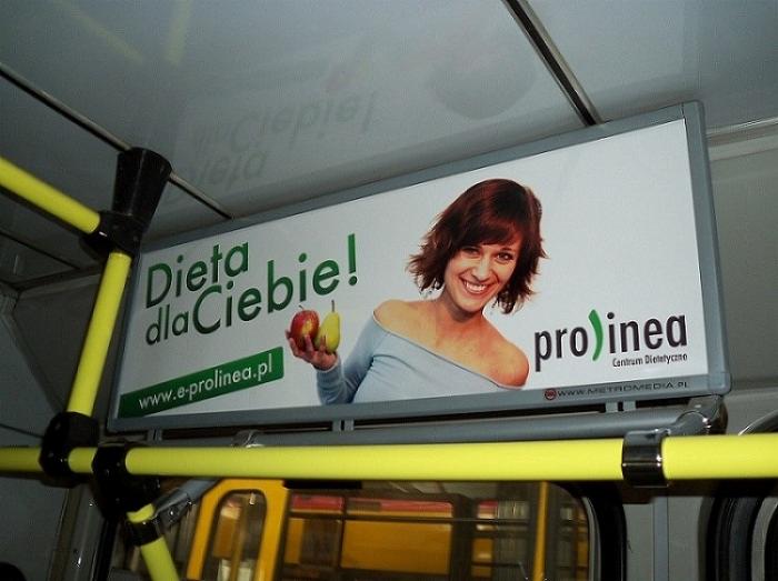 reklama Centrum Dietetycznego Prolinea w tramwaju