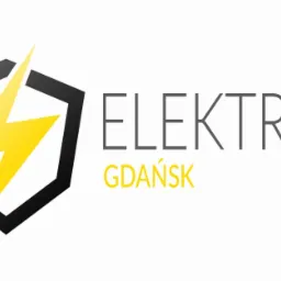 Logo firmy elektrycznej z Gdańska, zawierające symbol błyskawicy w czarnym sześciokącie.