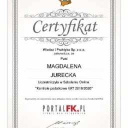Skan certyfikatu ukończenia szkolenia online z zakresu kontroli podatkowych VAT 2019/2020, wystawionego przez firmę Wiedza i Praktyka Sp. z o.o. dla Magdaleny Jureckiej, z widocznym logo firmy...