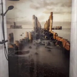 Fototapeta na szkle i ścianka szklana typu walkin