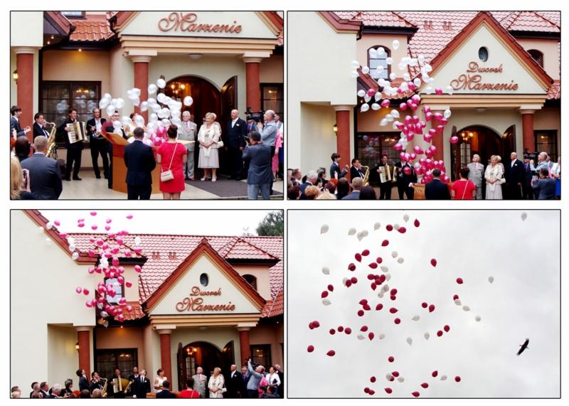 Uroczyste wypuszczanie białych i różowych balonów przed budynkiem 'Dworek Marnenie', muzyka na żywo, goście weselni i fotografowie.