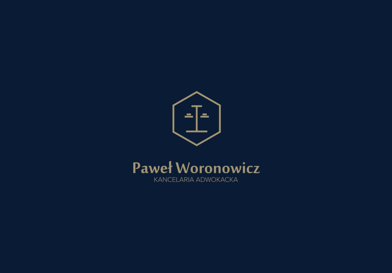Logo kancelarii adwokackiej Pawła Woronowicza, złoty symbol graficzny w heksagonie nad tekstem, na ciemnoniebieskim tle.