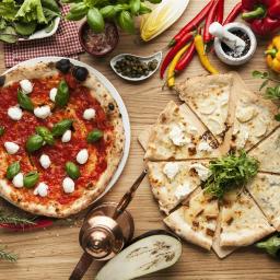 Pizza przygotowana jest z najlepszych i odpowiednio dobranych włoskich składników