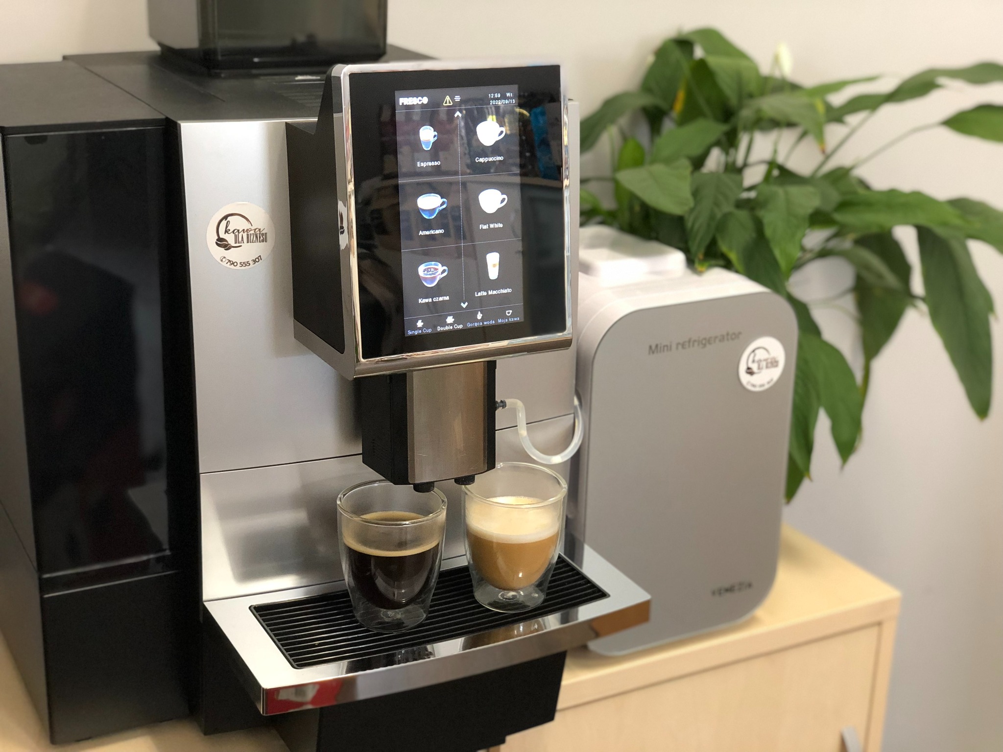 Ekspres do kawy Fresco. Ekspres doskonały na wynajem na wesele, chrzciny czy event.