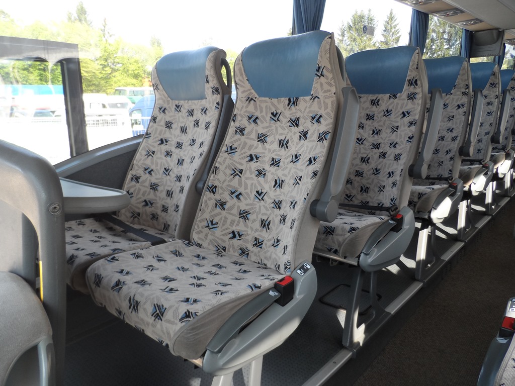 Mercedes-Benz Tourismo, 55 + 2 osoby