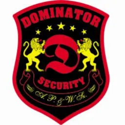 Logo firmy ochroniarskiej Dominator Security: czarny herb z czerwonym obramowaniem, złote lwy po bokach czerwonej litery D, pięć złotych gwiazd u góry, napis SECURITY i A.P. & W. Sk. u dołu.