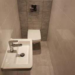 Toaleta - po remoncie, ul. Mogilska, Kraków.