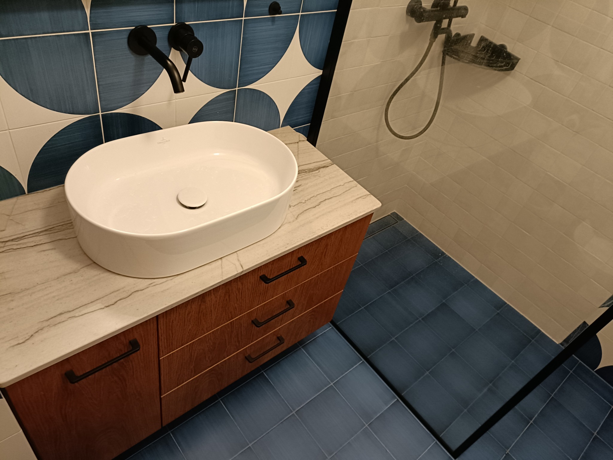 PremiumSolutions. Kompleksowe wykończenia wnętrz pod klucz w Krakowie. Łazienka, ul. Lubostroń , Kraków