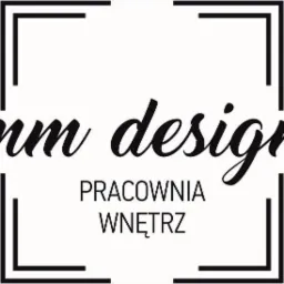 Logo firmy 'mm design Pracownia Wnętrz' z Siemiatycz, w czarno-białej kolorystyce, otoczone geometryczną ramką.