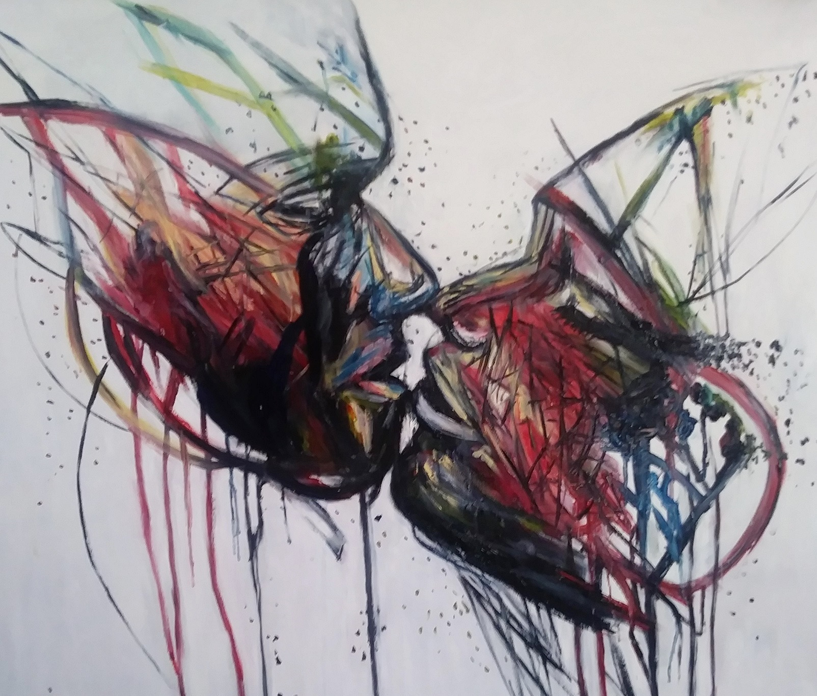 Abstrakcyjny obraz olejny przedstawiający dwie zbliżające się do siebie twarze w odcieniach czerwieni, czerni i bieli, z elementami zieleni i błękitu, na białym tle, z widocznymi śladami pędzla...