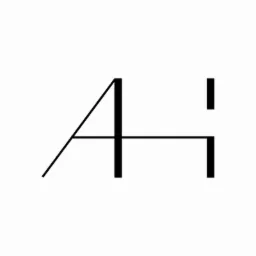 Abstrakcyjne logo z geometrycznych kształtów, przypominające litery 'A' i 'H' w nowoczesnym stylu.