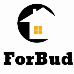 Logo firmy budowlanej ForBud: stylizowany biały dom z żółtym oknem na czarnym tle.