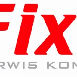 Logo firmy Fix PC Serwis Komputerowy: czerwony klucz na monitorze, czerwony napis Fix, czarny napis PC, szary dopisek Serwis Komputerowy.
