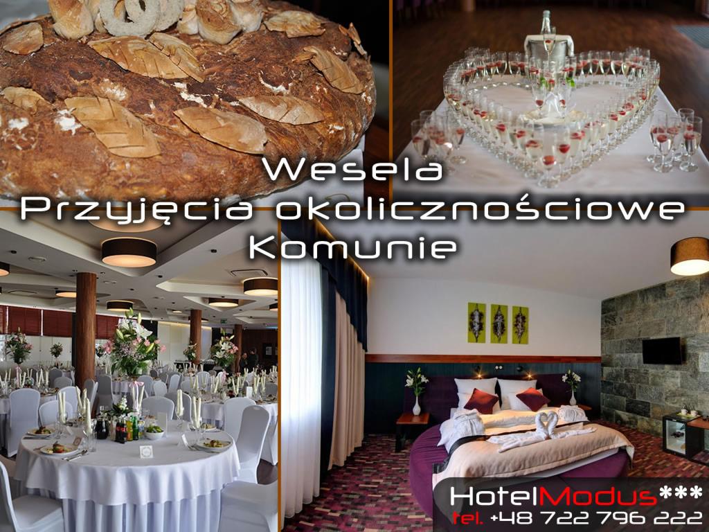 Kolaż zdjęć z wesel, przyjęć okolicznościowych i komunii, prezentujący dekoracje sali, tort weselny, szampana oraz apartament hotelowy z okrągłym łóżkiem i dekoracją z ręczników w kształcie łabędzi.