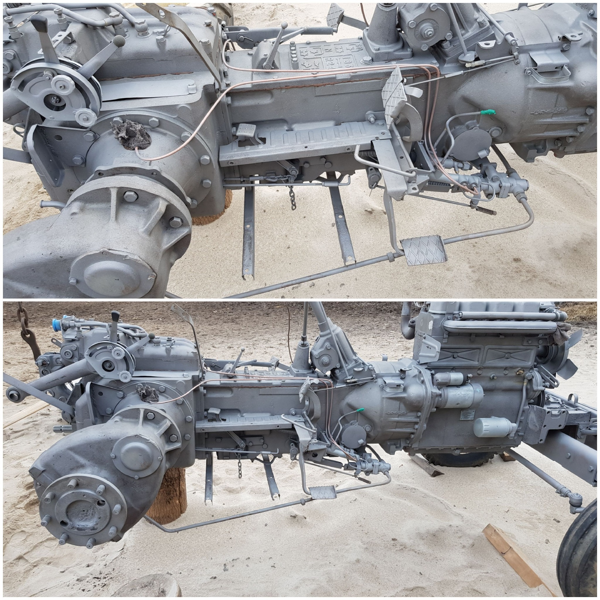 Dwa ujęcia pomalowanego na szaro podwozia traktora z widocznymi elementami układu napędowego, kołami i ramą, umieszczonego na piasku.