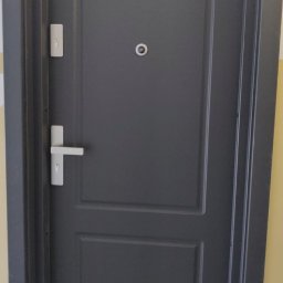 Drzwi firmy BARAŃSKI DRZWI
