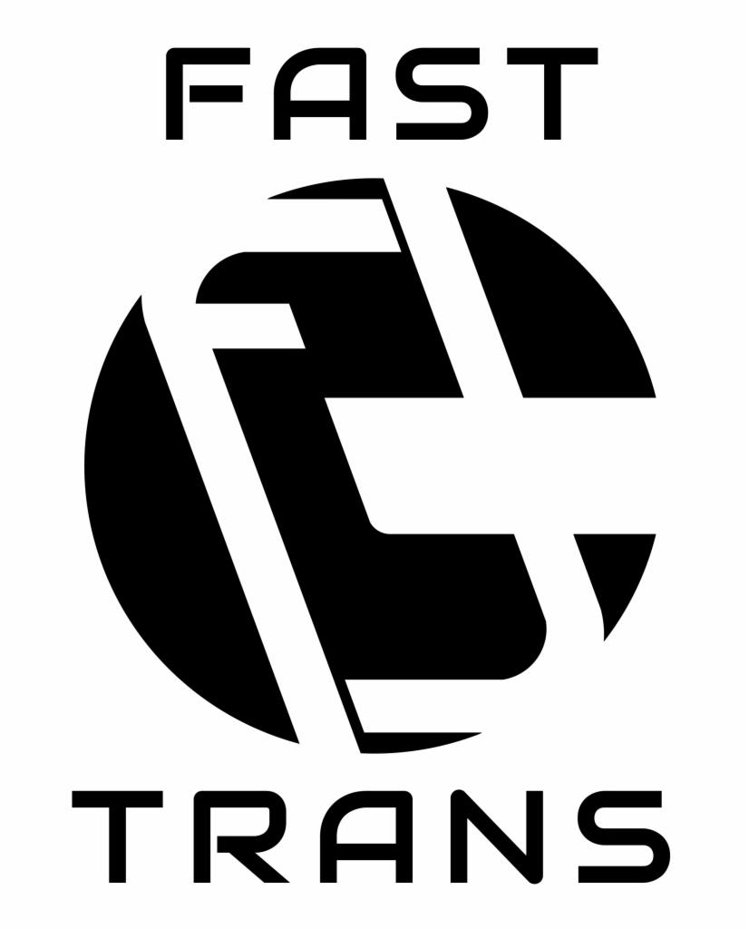 Czarno-białe logo firmy transportowej: okrąg z wpisanymi stylizowanymi literami tworzącymi napis 'FAST TRANS'. Minimalistyczny design, nowoczesny krój pisma.