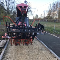 Progress Gliwice - Układamy kostkę brukową maszynowo oraz ręcznie.