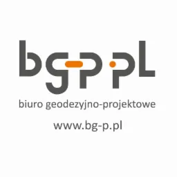 Logo firmy bg-p.pl, biuro geodezyjno-projektowe w kolorach szarym i pomarańczowym na białym tle.