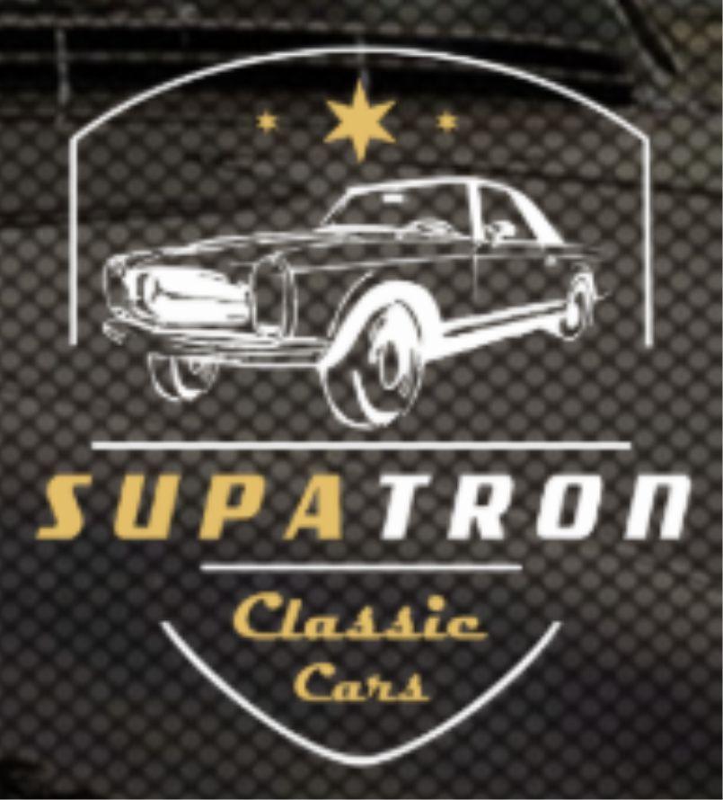 Logo firmy Supatron Classic Cars z rysunkiem klasycznego samochodu na tle siatki.