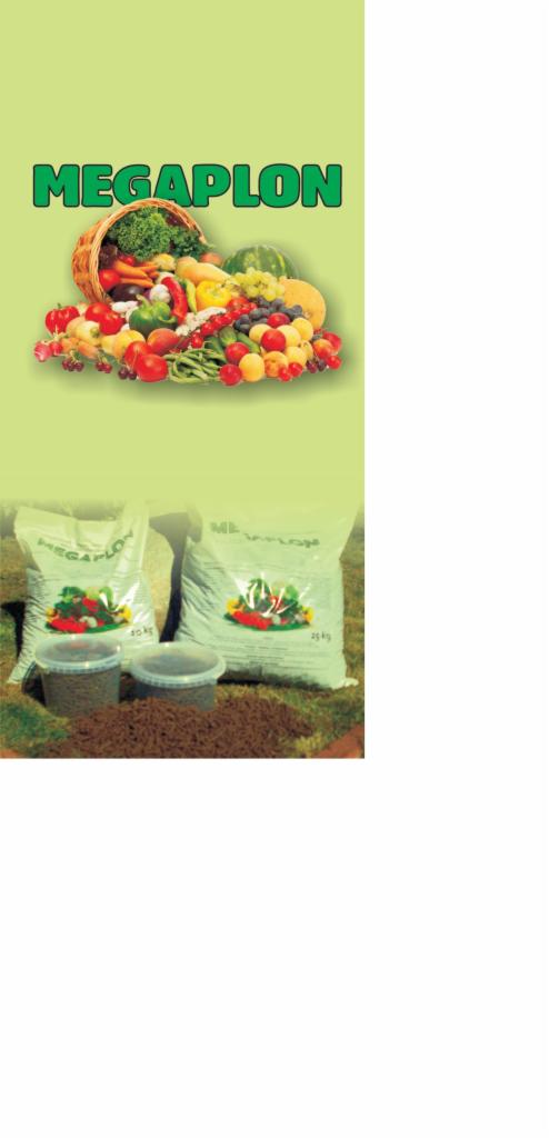 Dwa worki 25kg z grafiką warzyw i owoców z nazwą Megaplon, dwa plastikowe wiadra z granulowanym produktem oraz rozsypany granulat na trawie.