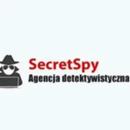Logo firmy SecretSpy: sylwetka osoby w kapeluszu i okularach przeciwsłonecznych trzymającej laptopa, obok czerwony napis 'SecretSpy' i szary 'Agencja detektywistyczna'.