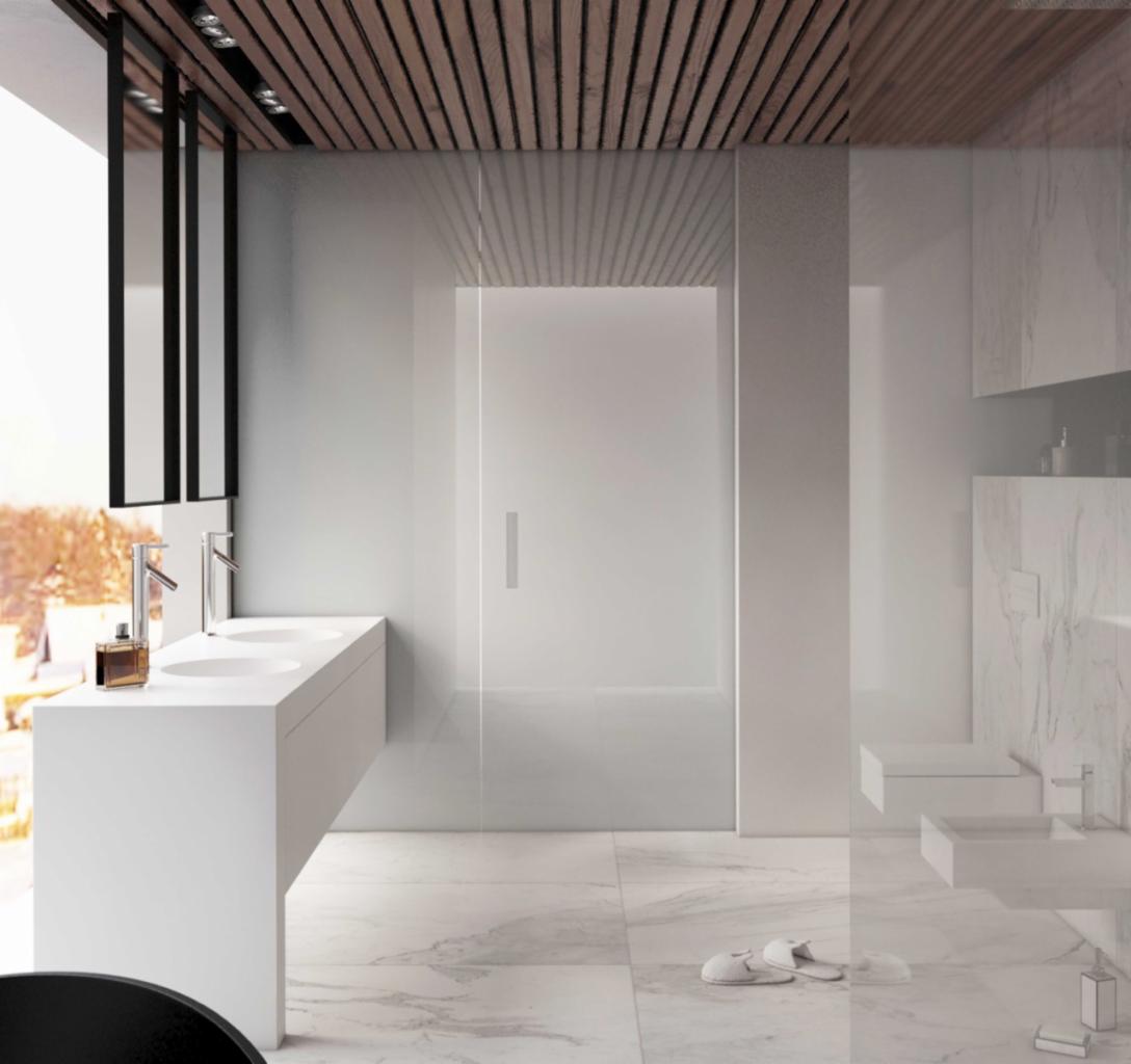 Minimalistyczna łazienka z podwójną umywalką na blacie, przeszkloną kabiną prysznicową i drewnianym sufitem lamelowym, widziana z boku, z parą białych kapci na marmurowej podłodze.