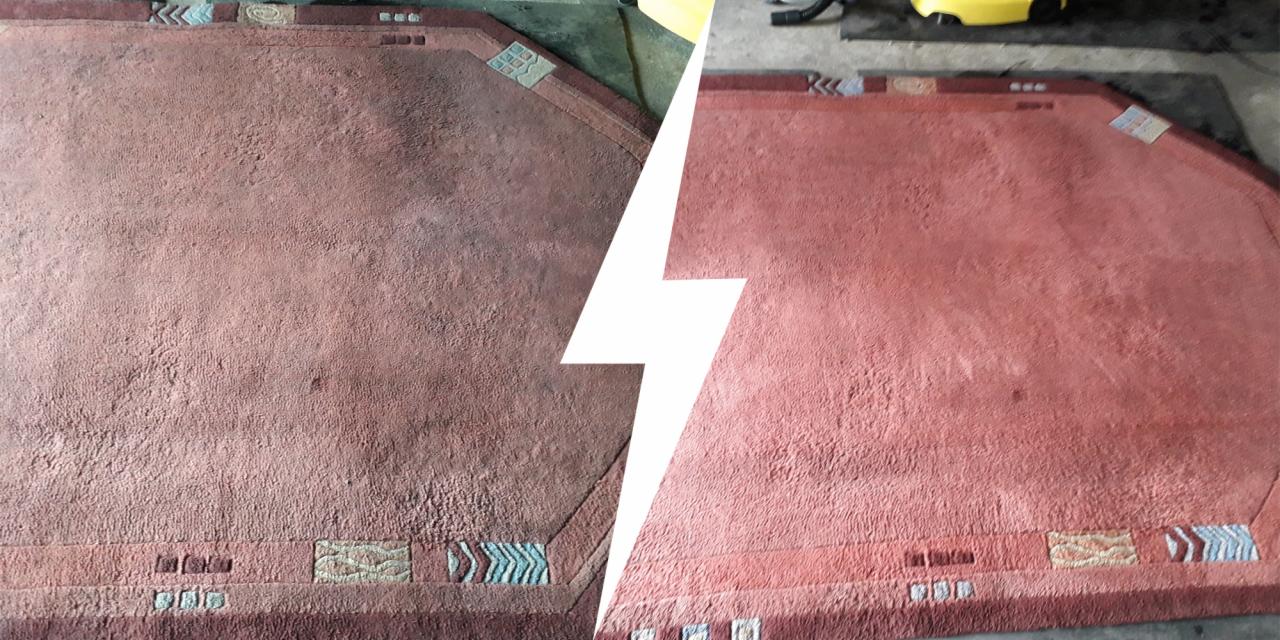 Czerwono-brązowy dywan z geometrycznym wzorem na obrzeżach, pokazujący efekt czyszczenia: po lewej stronie dywan brudny, po prawej stronie dywan po czyszczeniu, z widoczną różnicą w kolorze...