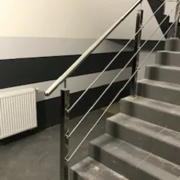 balustrada schodowa ze stali nierdzewnej