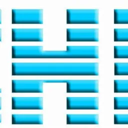 Błękitne logo firmy CHR zbudowane z poziomych pasków z efektem 3D i cieniem.