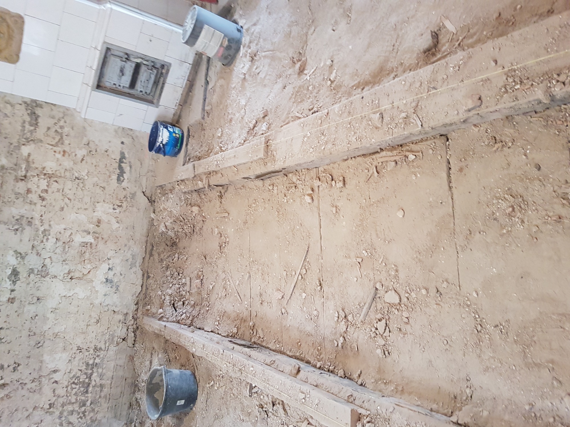 Remont kamienicy Nowa podłoga