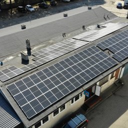 Fotowoltaika na dachu skośnym o mocy 49,83 kWp w Łodzi dla Stacji Kontroli Pojazdów Nastapol. 