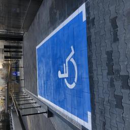 Miejsce dla osoby niepełnosprawnej 