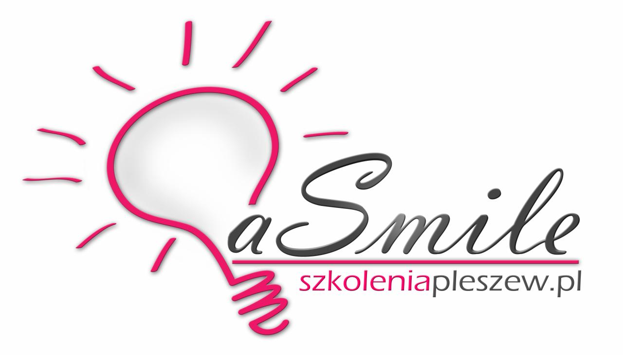 Logo firmy szkoleniowej: żarówka z napisem 'a Smile szkoleniapleszew.pl', różowo-szara kolorystyka, czcionka ozdobna.