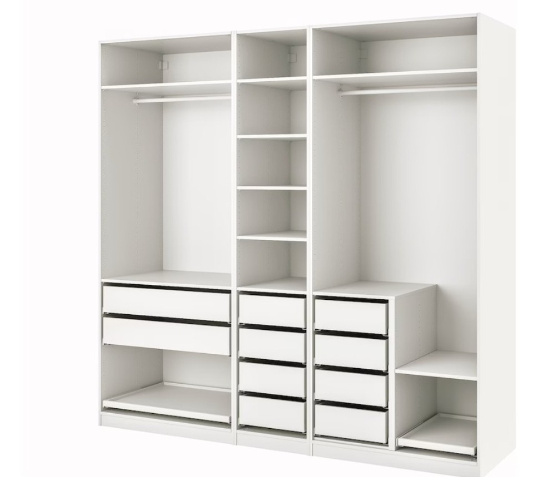 Biała, modułowa szafa z szufladami i półkami, widok z przodu. Minimalistyczny design, jasne oświetlenie, wnętrze szafy z drążkami na ubrania i wysuwanymi półkami.