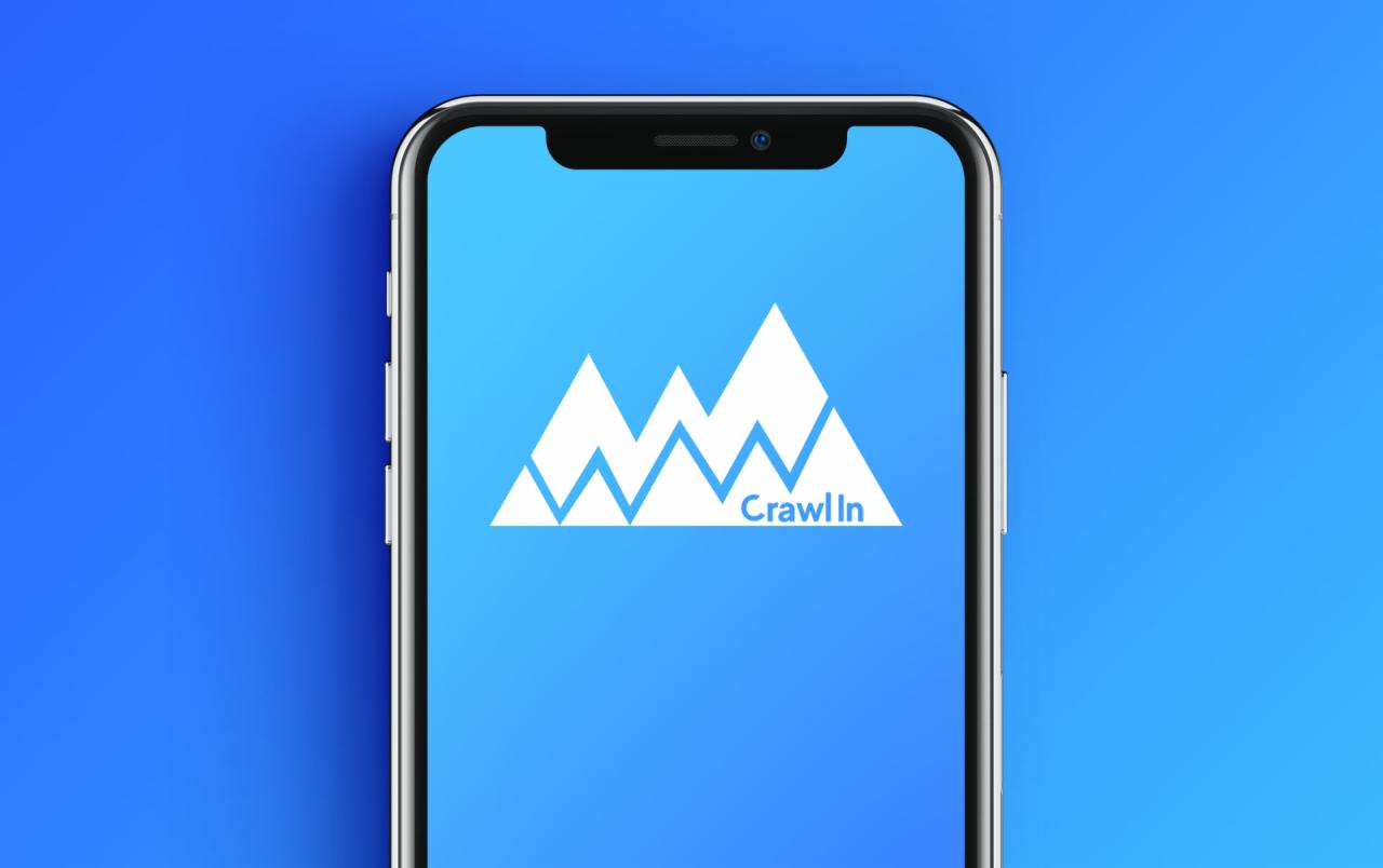Smartfon z wyświetlonym logo Crawl In na jasnoniebieskim tle, symbolizującym szczyty gór.